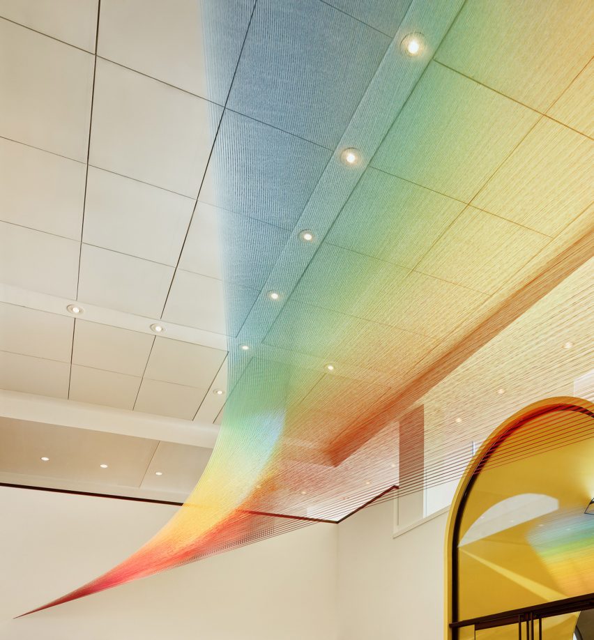Rainbow swoosh