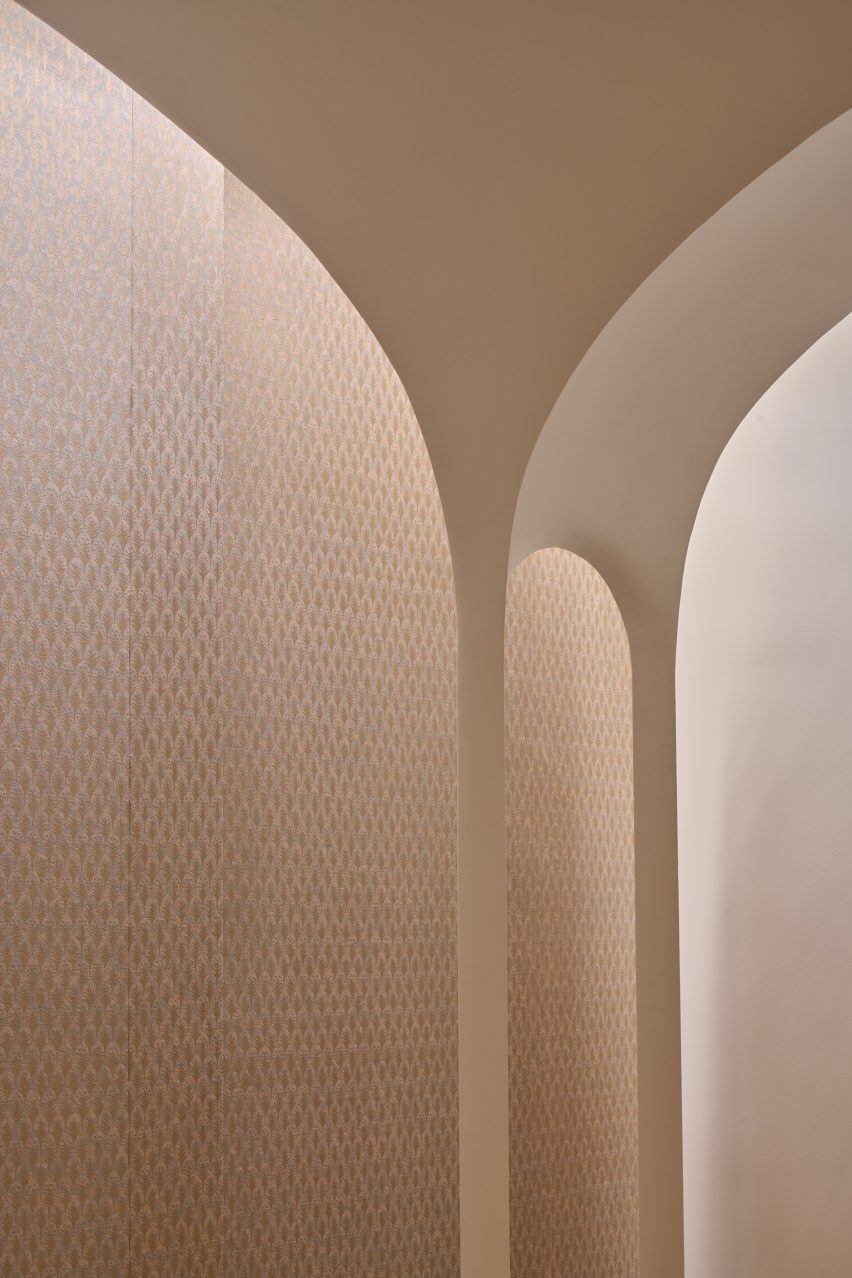 Arches in bedroom