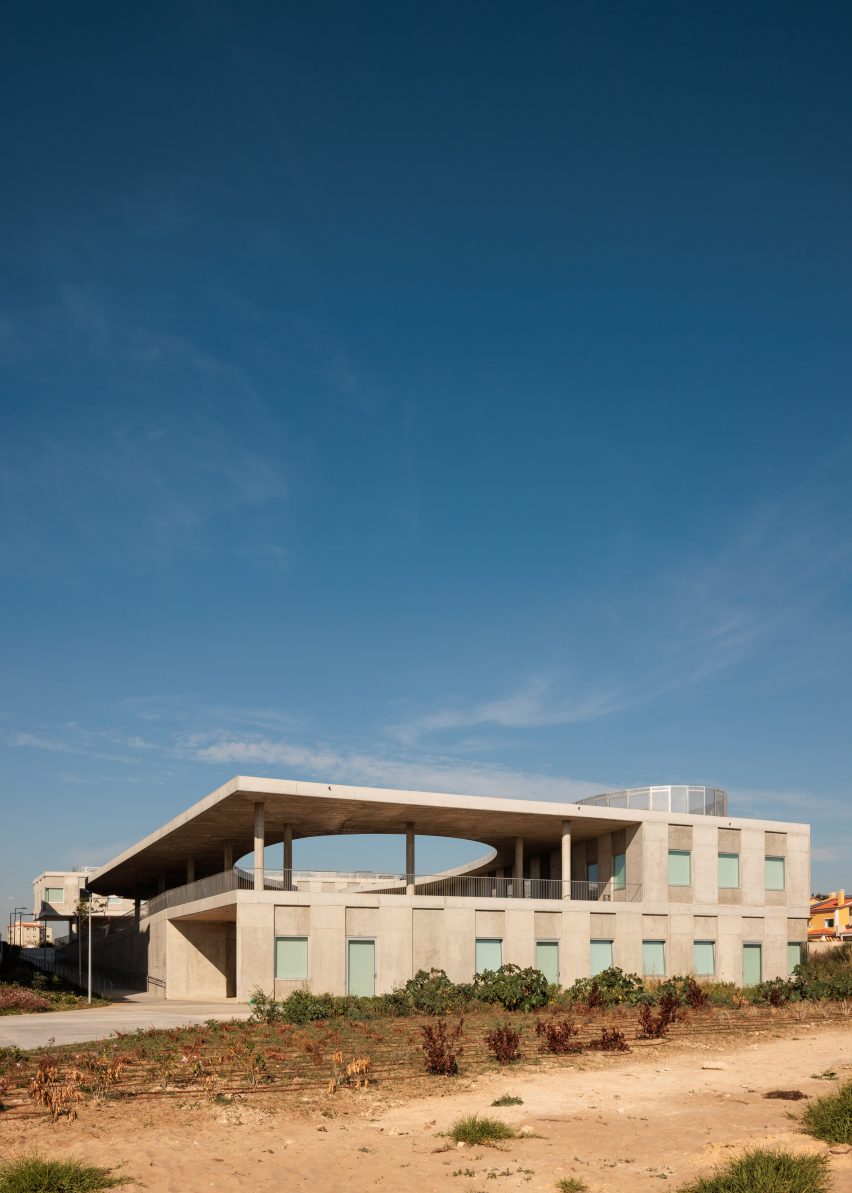 Carcavelos Health Complex by Simão Botlelho, Studio-J and Duoma