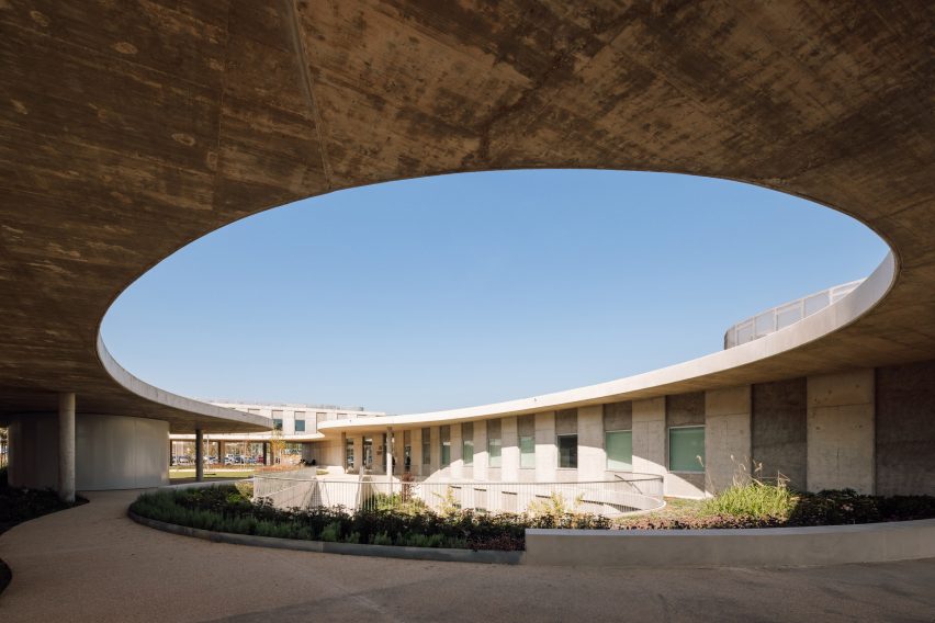 Carcavelos Health Complex by Simão Botlelho, Studio-J and Duoma