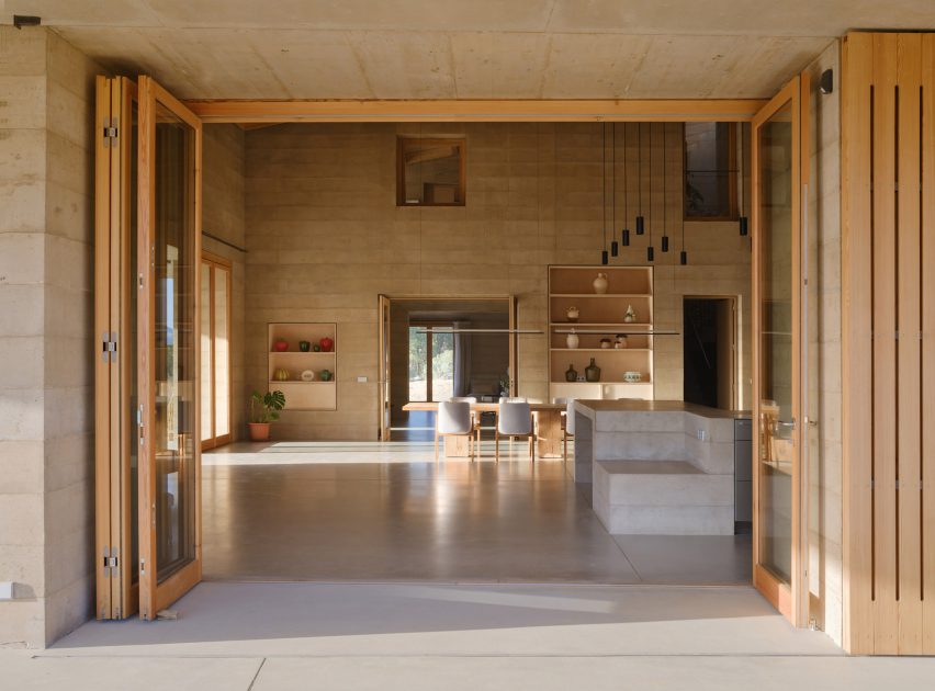 Casa 1627 by H Arquitectes