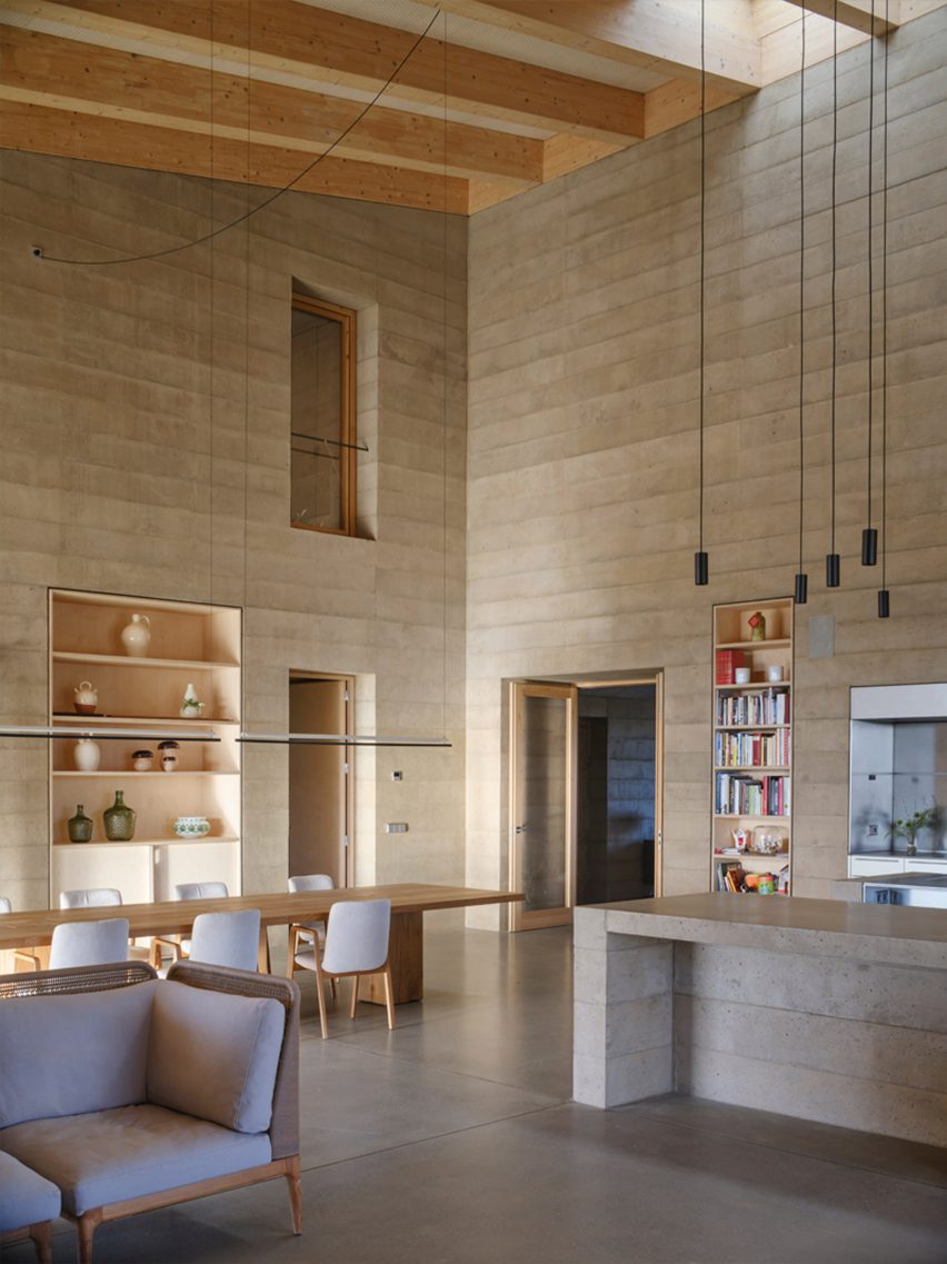Casa 1627 by H Arquitectes