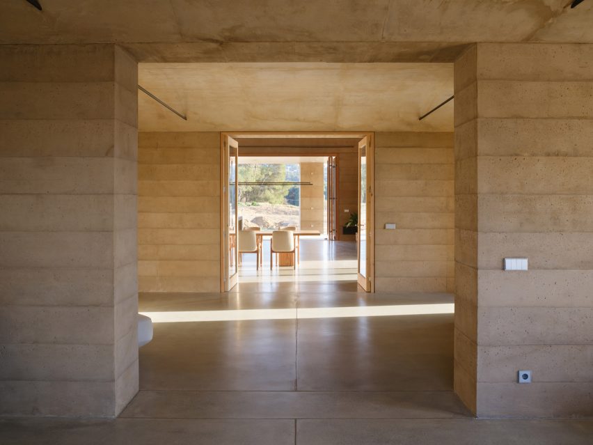 Casa 1627 by H Arquitectes
