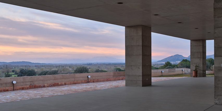 Casa 1627 by H Arquitectes