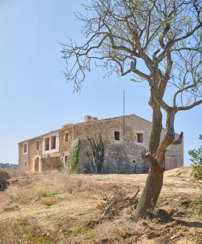 Exterior of Casa 1627 by H Arquitectes