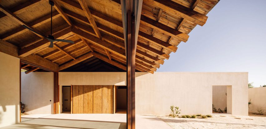 Casa da Encosta by SIA Arquitectura