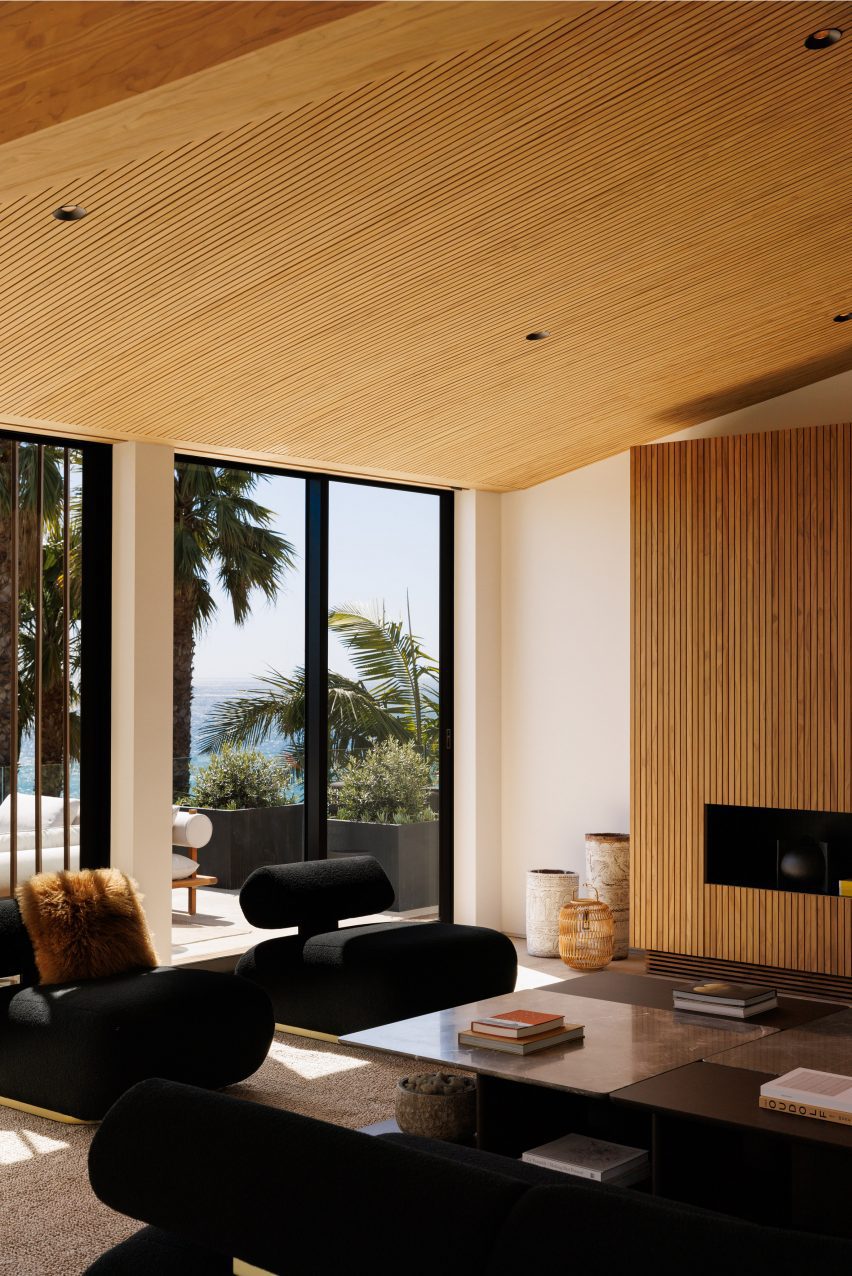 Cliffside Modern House by Sophie Goineau