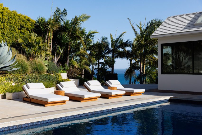 Cliffside Modern House by Sophie Goineau