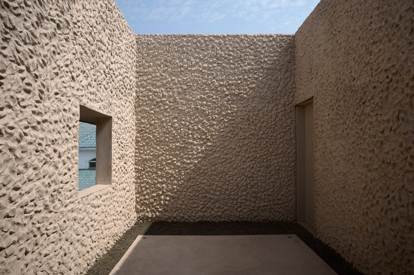 Dot.Ateliers Ogbojo by DeRoché Strohmayer