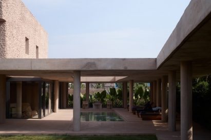 Courtyard of Dot.Ateliers Ogbojo by DeRoché Strohmayer