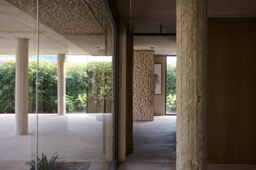 Dot.Ateliers Ogbojo by DeRoché Strohmayer