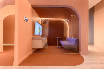 Cork-lined space behind sliding glass partitions