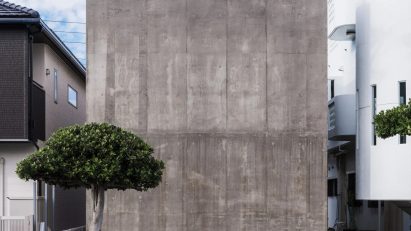 Concrete house Japan by Studio Cochi