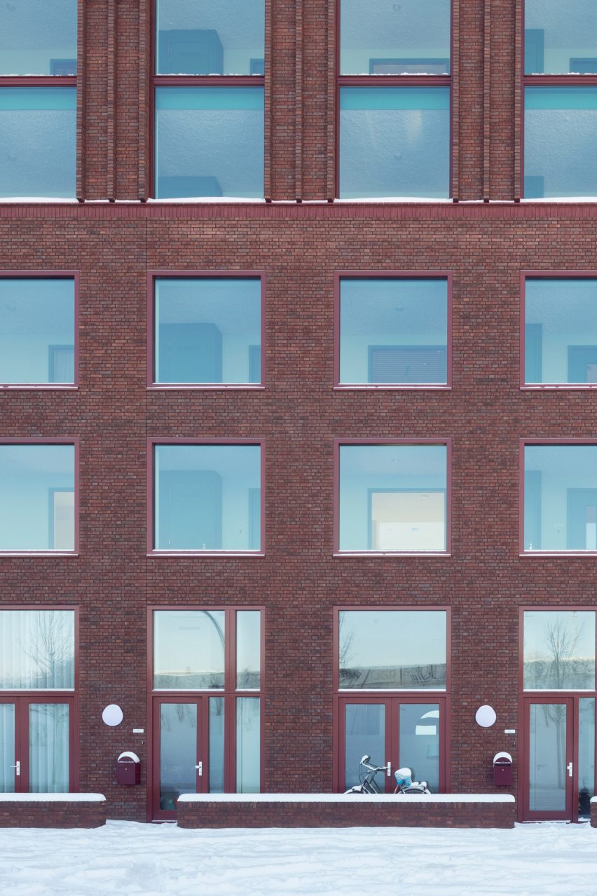 Miller Apartment Building by Martens Willems & Humblé Architecten