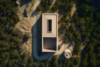 Aerial view of Meridiano gallery