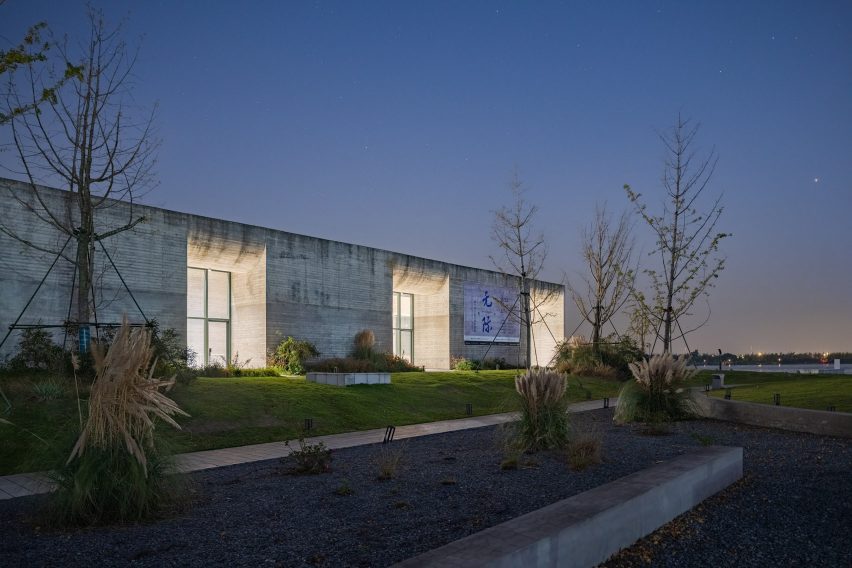 Ginkgo Gallery by MORE Architecture