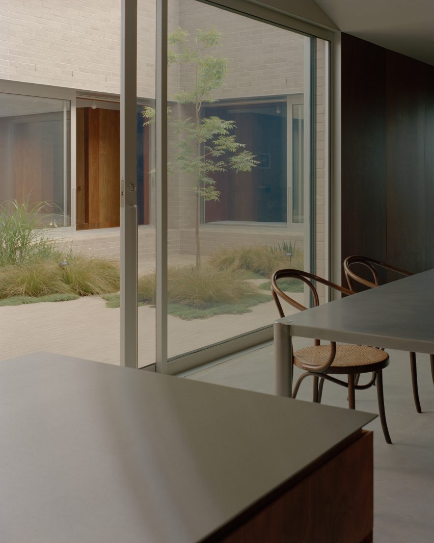 Naples Street House by Edition Office