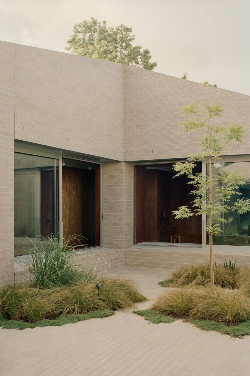 Naples Street House by Edition Office