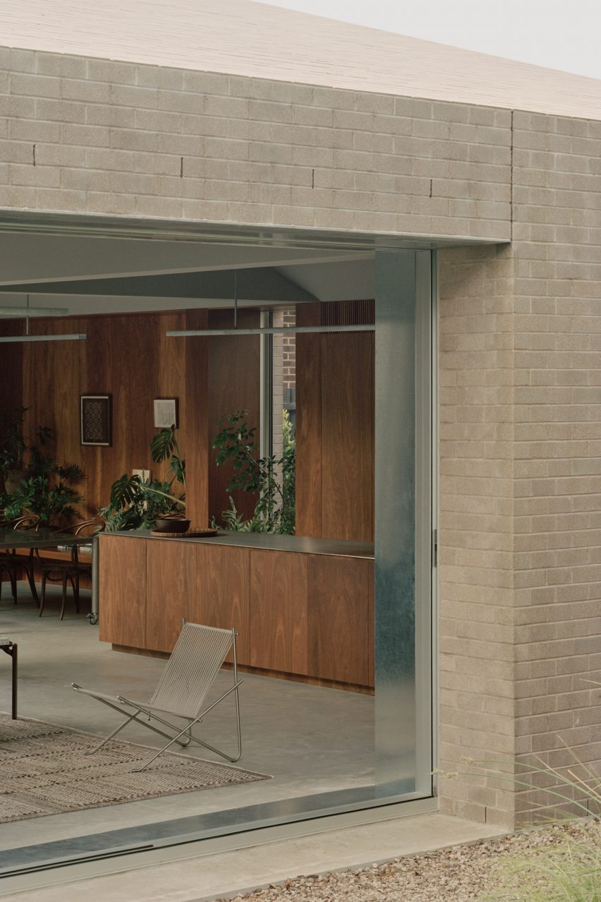 Naples Street House by Edition Office