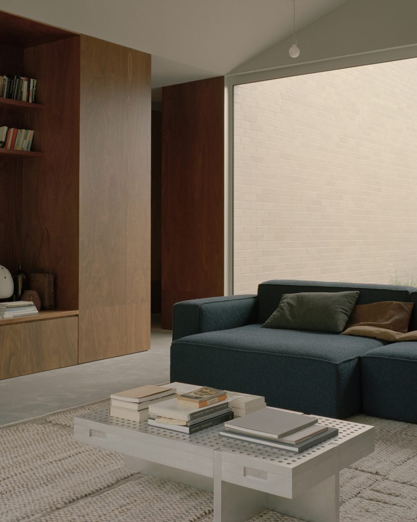Naples Street House by Edition Office