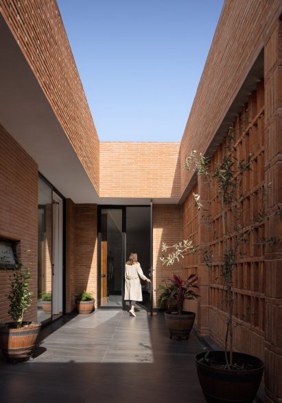 Entrance to Casa Cantellano