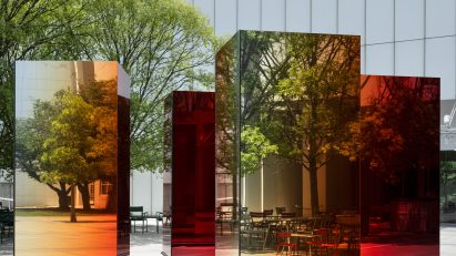 Ombre sculpture
