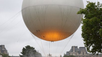 "Flying cauldron" designed by Matthieu Lehanneur