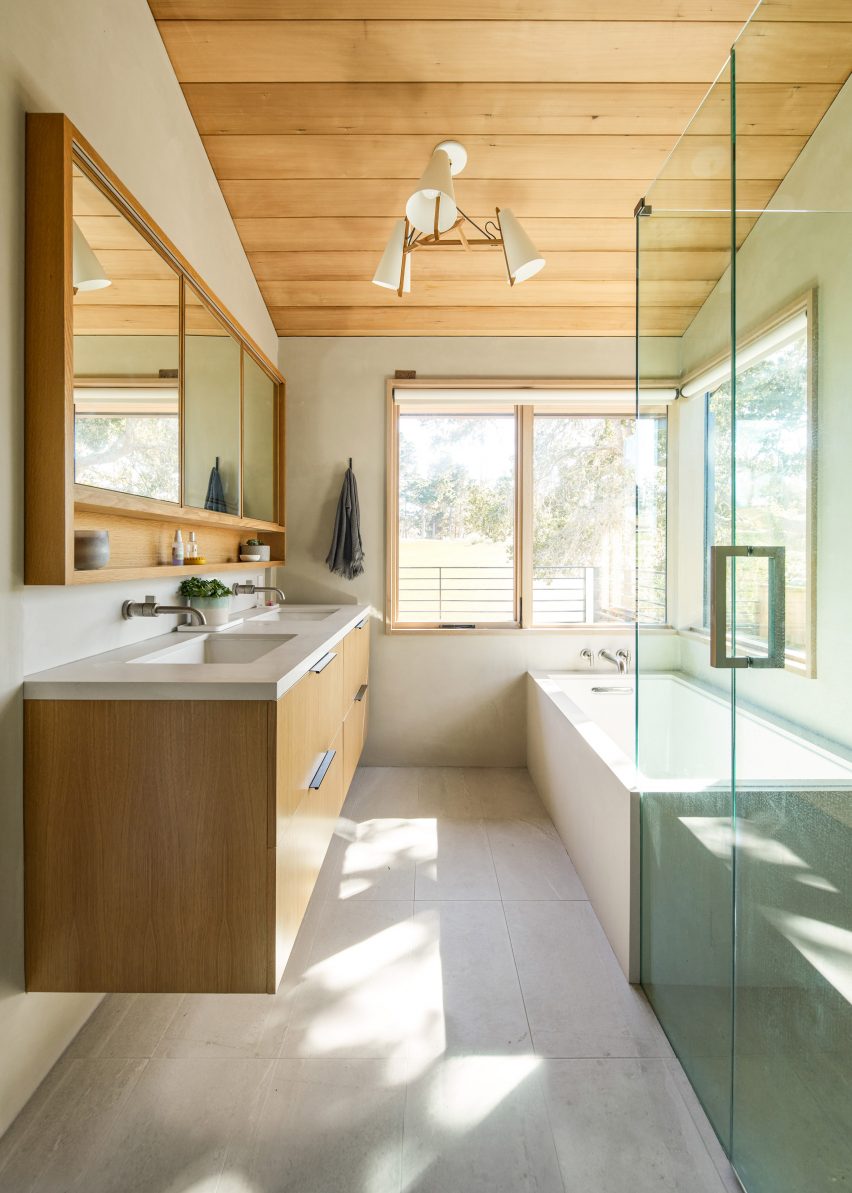 Pebble Beach Residence by Feldman Architecture