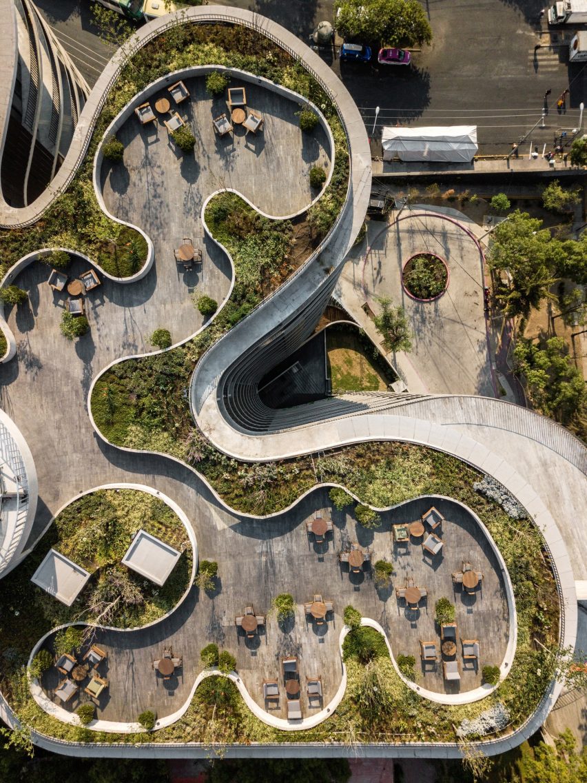 Curved tower in Mexico City