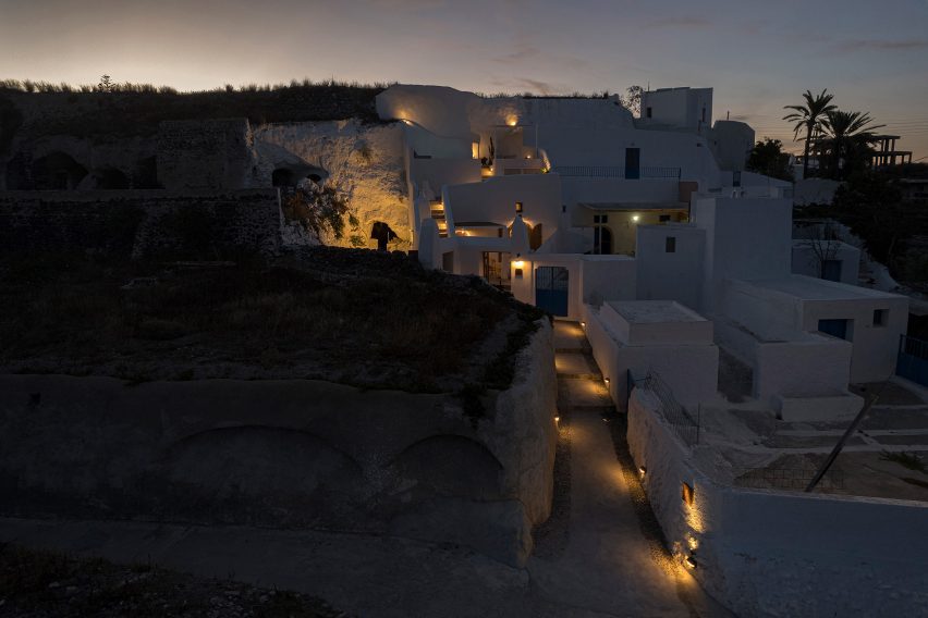 Summer House in Mesaria by Kapsimalis Architects