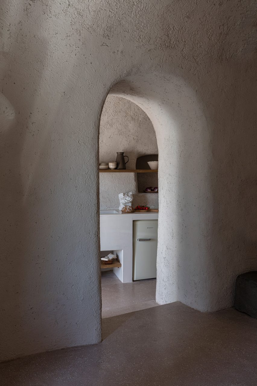 Summer House in Mesaria by Kapsimalis Architects