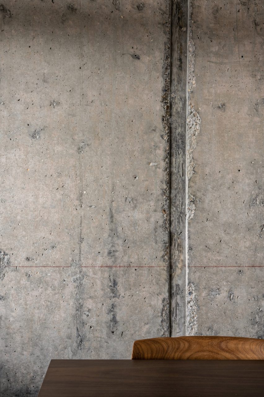 Exposed concrete in Trellick apartment by Archmongers