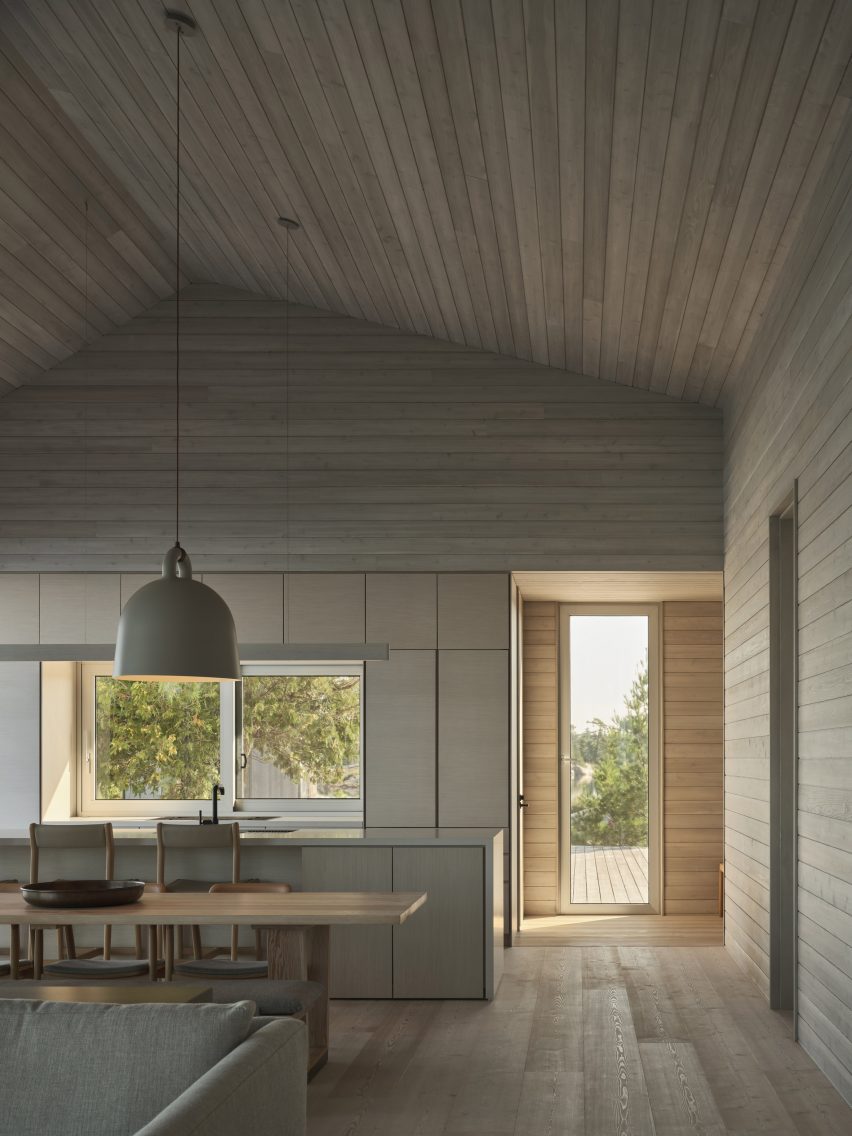 Whistling Winds Island by Akb Architects