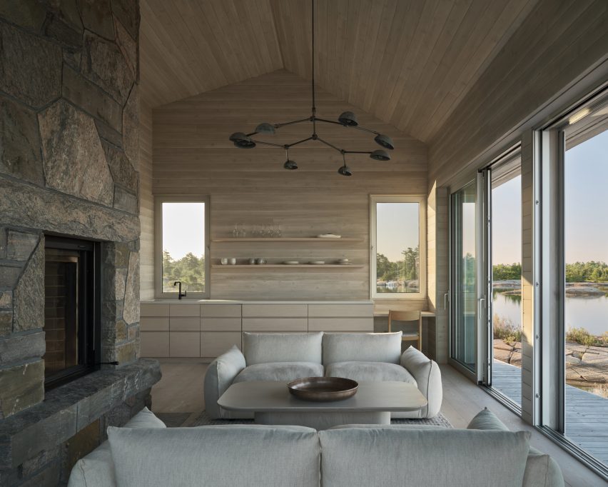 Whistling Winds Island by Akb Architects
