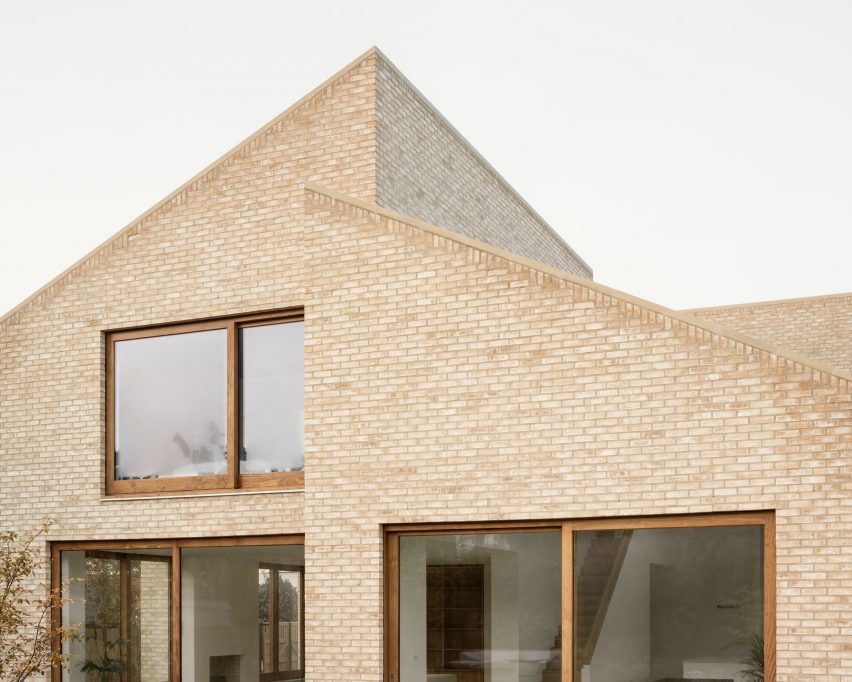 House in Wimbledon by Erbar Mattes