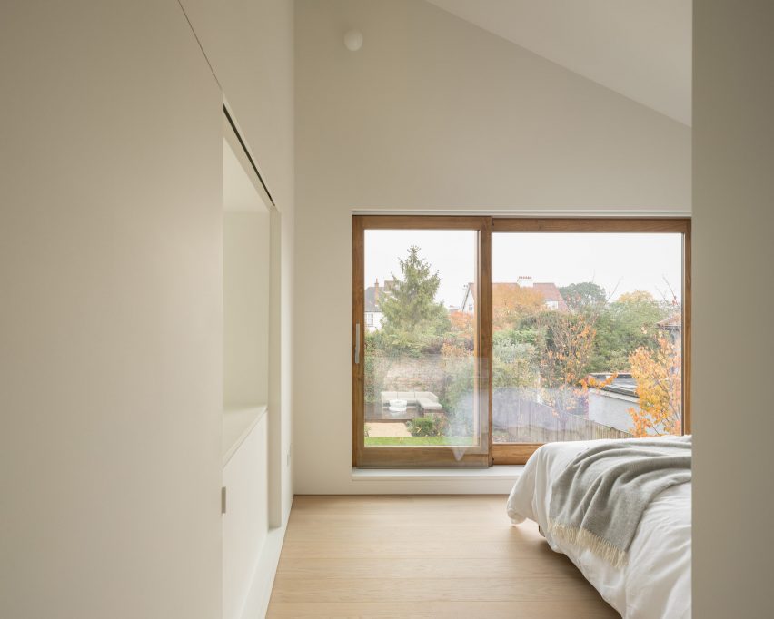 House in Wimbledon by Erbar Mattes