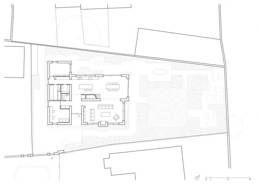 Site plan of House in Wimbledon by Erbar Mattes