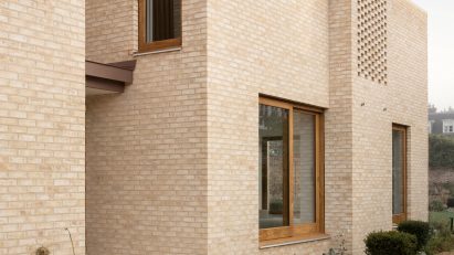 House in Wimbledon by Erbar Mattes