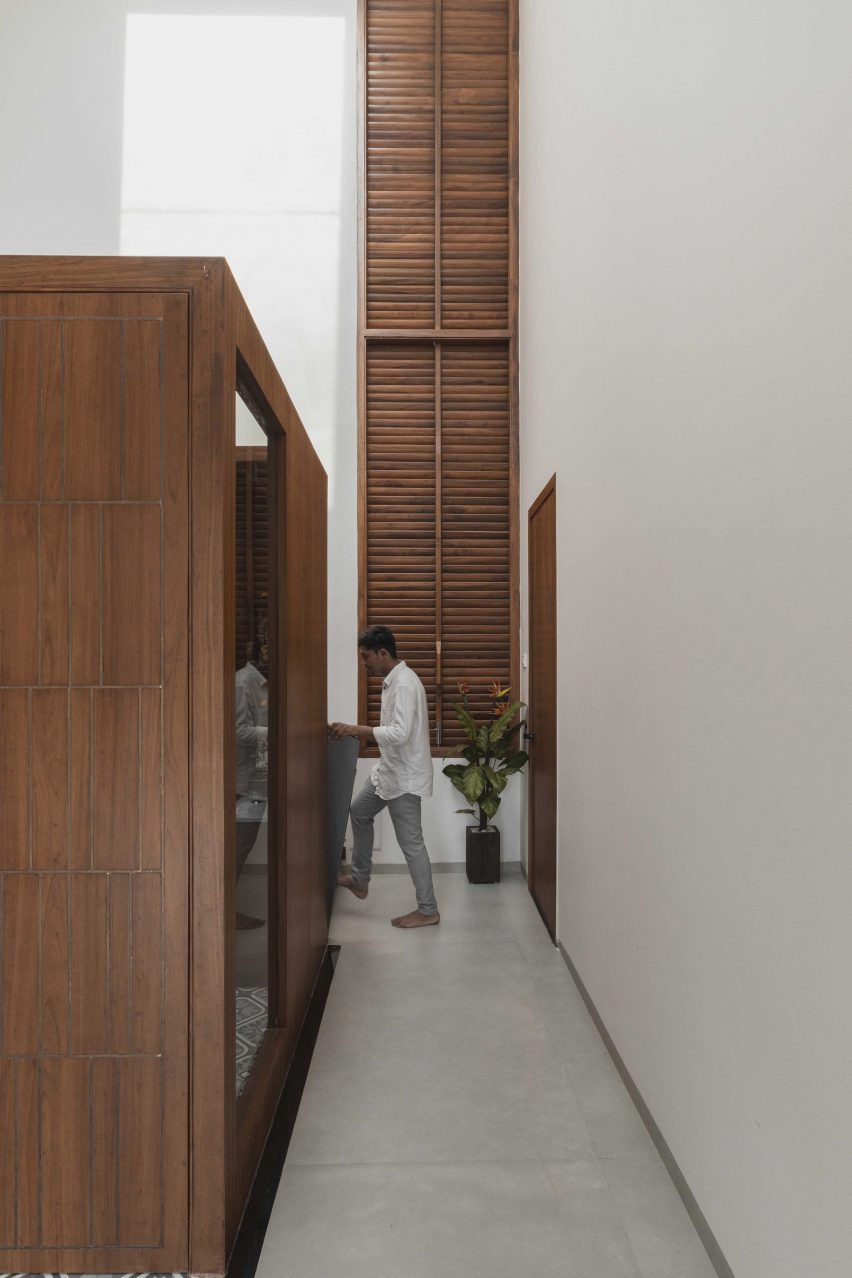 A House in the Farm by Studio MOB