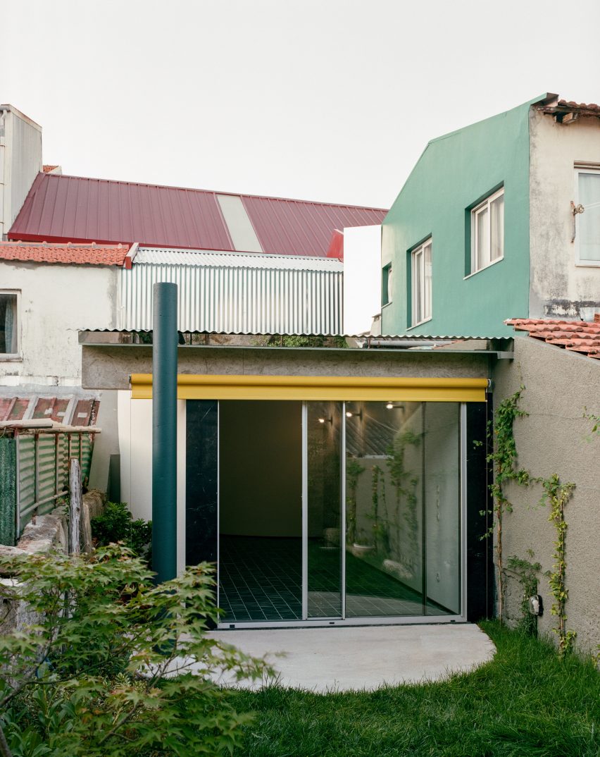 A House Within A Few Lines by Fala Atelier