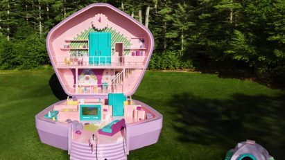 Life-size Polly Pocket house