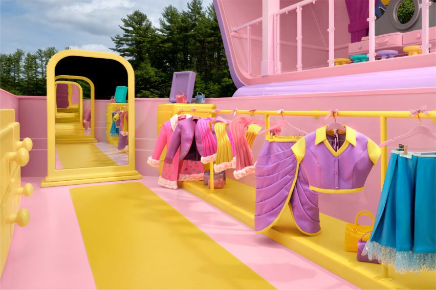 Polly pocket clothing lined up