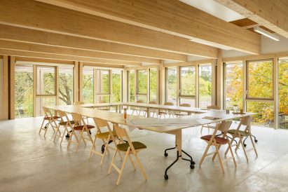 Workspace interior within Pavilion Jardins in Paris