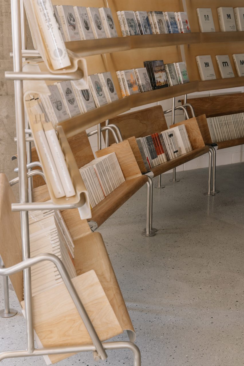 Atelier Tao+C Naive bookshop
