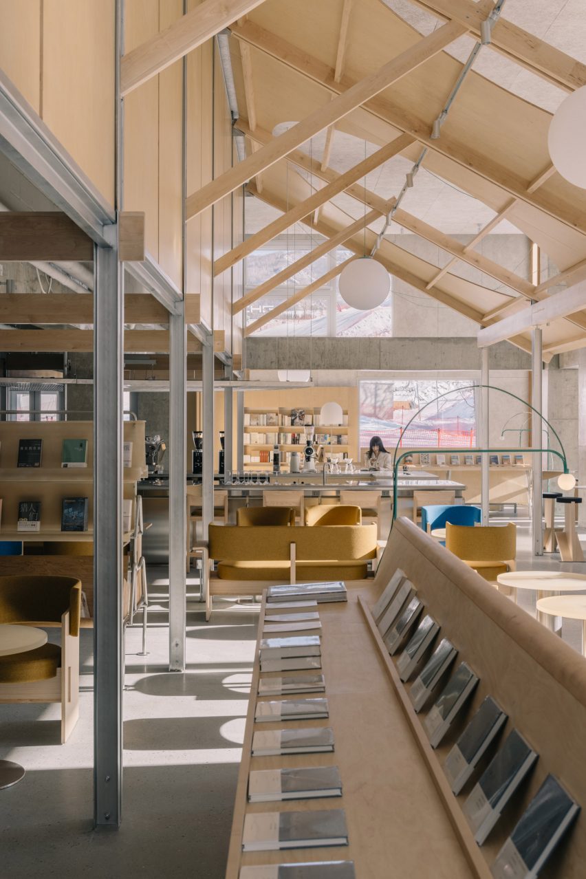 Atelier Tao+C Naive bookshop