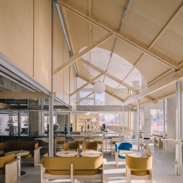 Atelier Tao+C Naive bookshop