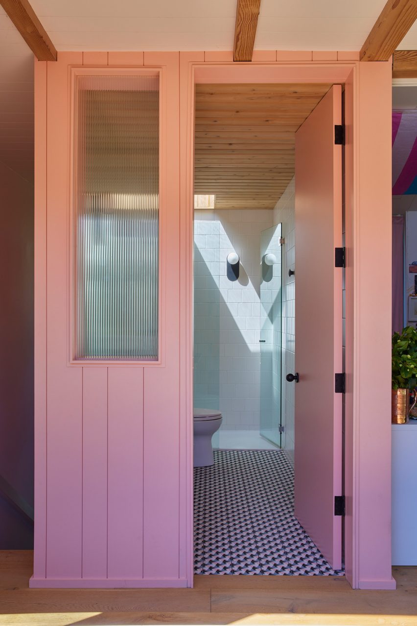 Awater House by Design, Bitches
