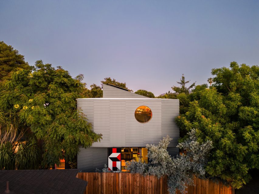 Awater House by Design, Bitches