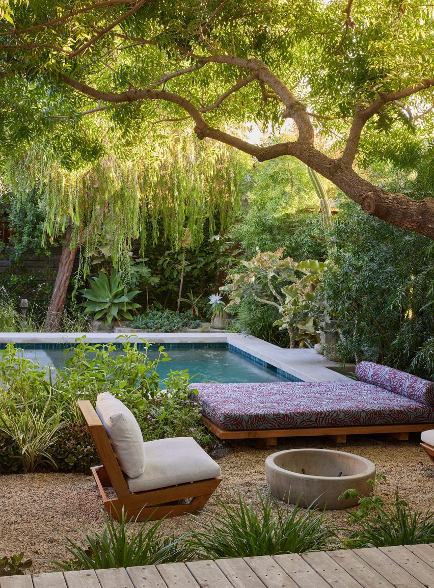 Awater House by Design, Bitches