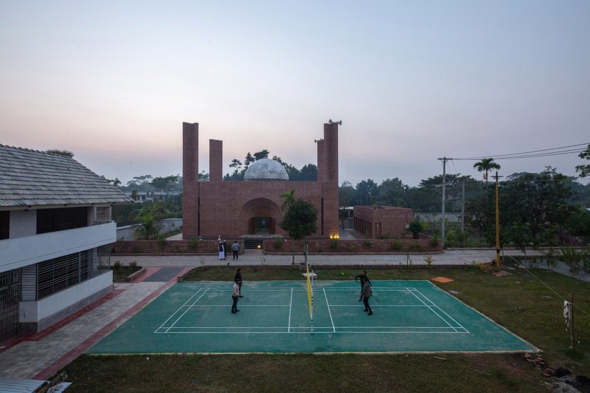 Bait Ur Raiyan Mosque in Bangladesh by Cubeinside